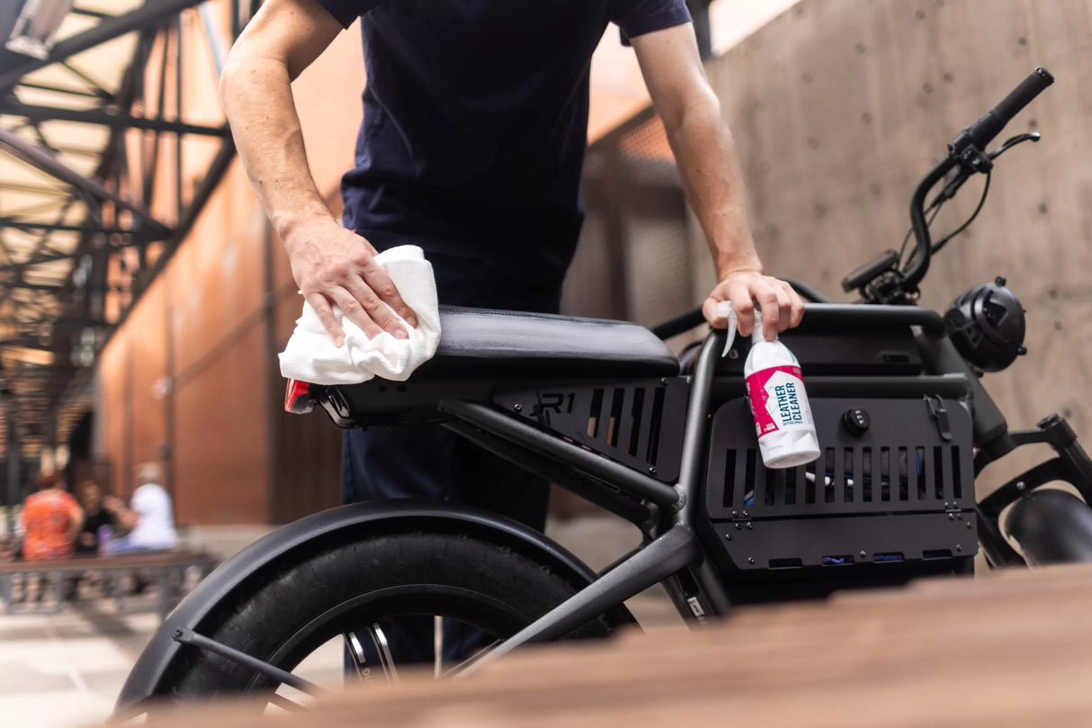 Gyeon Q²M Leather Cleaner Strong | Car Leather Cleaner