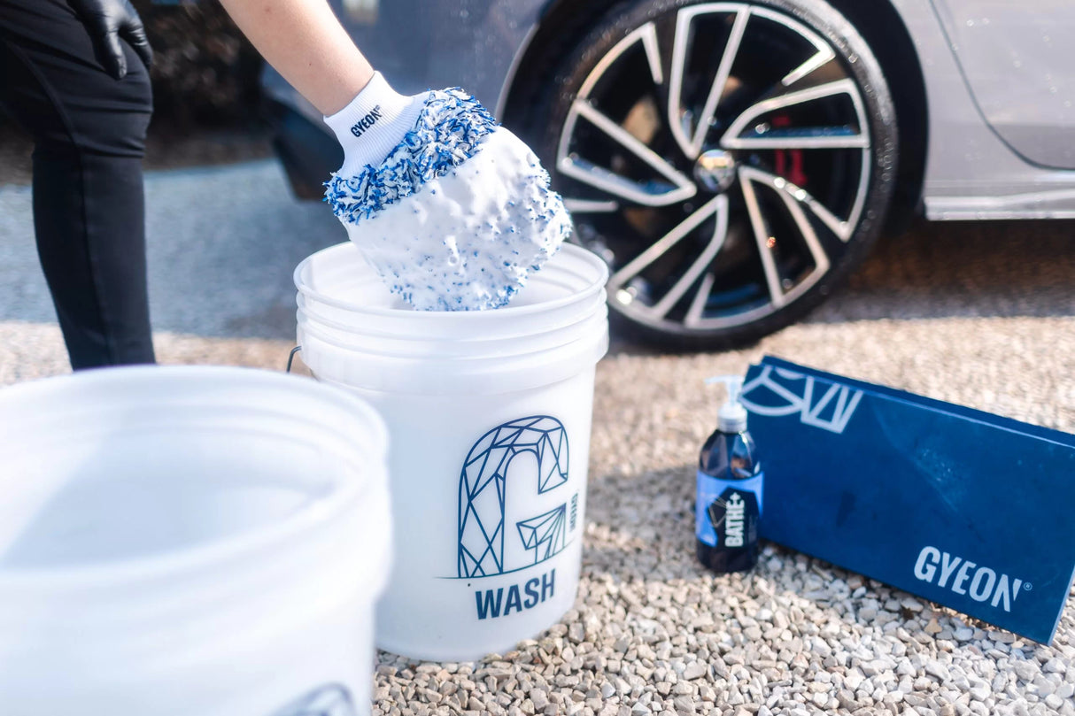 Gyeon Q²M Bathe+ Plus | SiO2 Infused Ceramic Shampoo