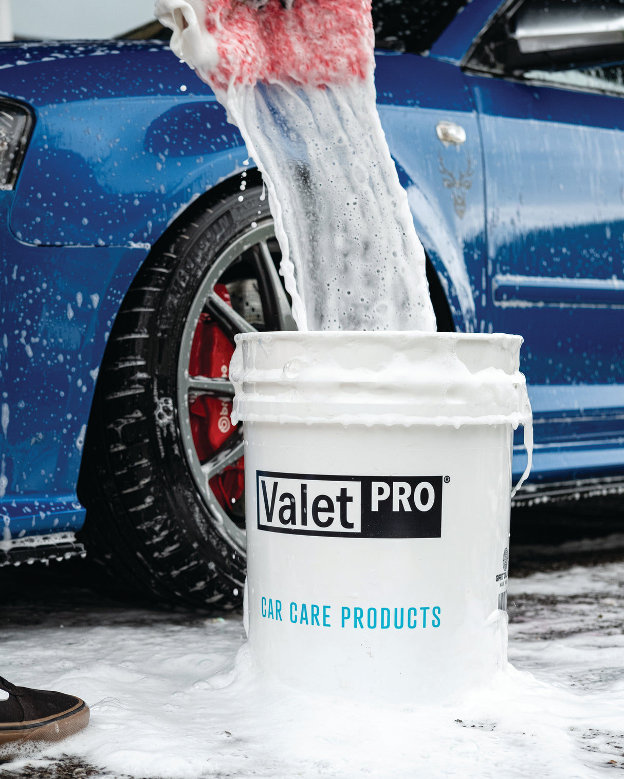ValetPRO Bucket and Wash Mitt | Detailing Bucket and Grit Guard