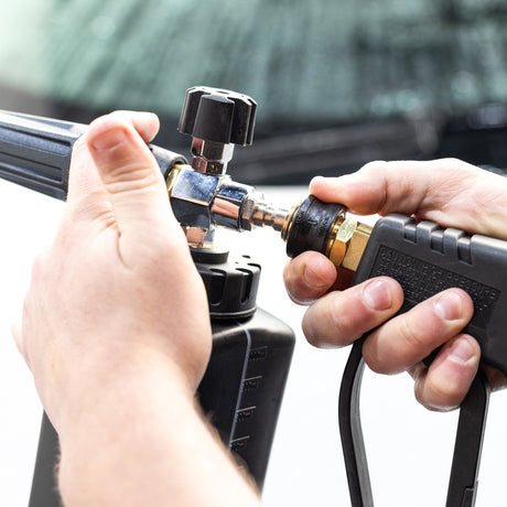 Bottles and Snow Foam Lances | Efficient and Fun Pre-Washing