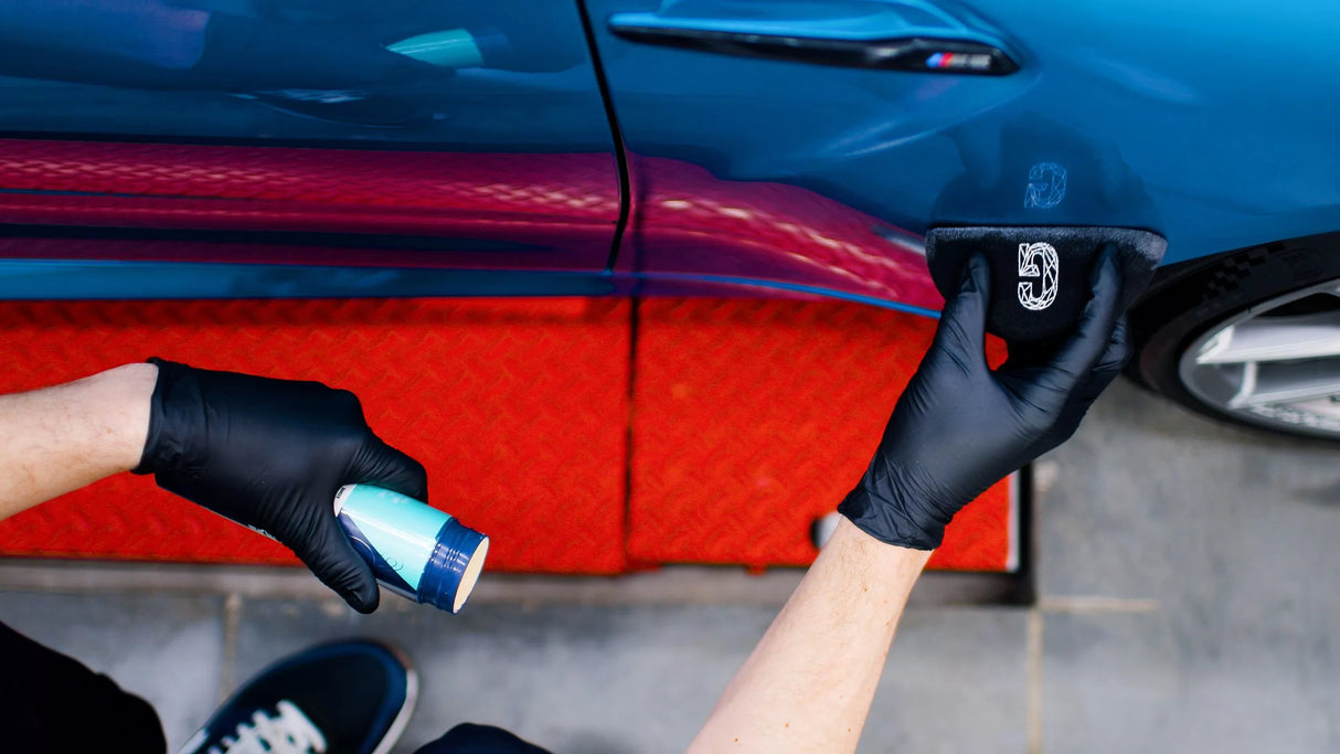 Gyeon Q² Wax | Super Hydrophobic Fluorine Based Wax