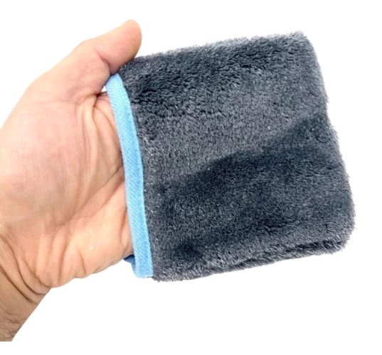 Multi Purpose Microfibre Scrub Mitt | Universal Detailing Mitt